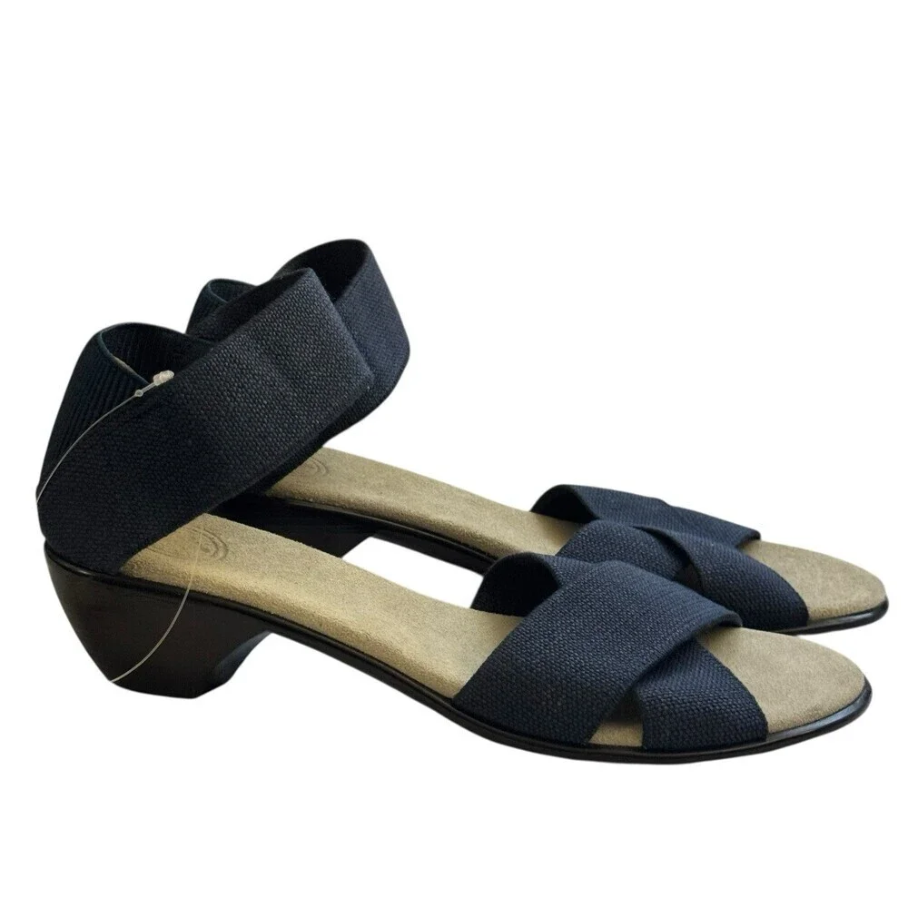 Charleston Shoe Co. Lafayette navy blue stretchy sandals size 10 low heel NWT